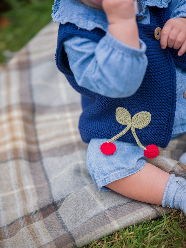 Children's Clothing & Accesories